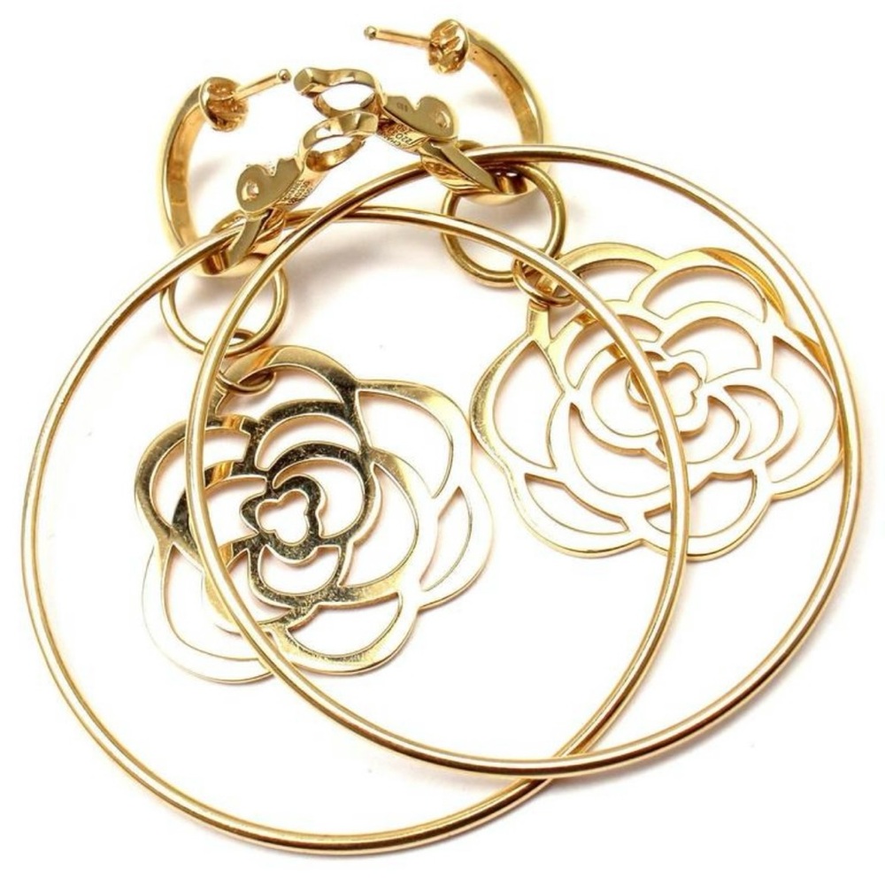 CHANEL 18K GOLD EARRINGS